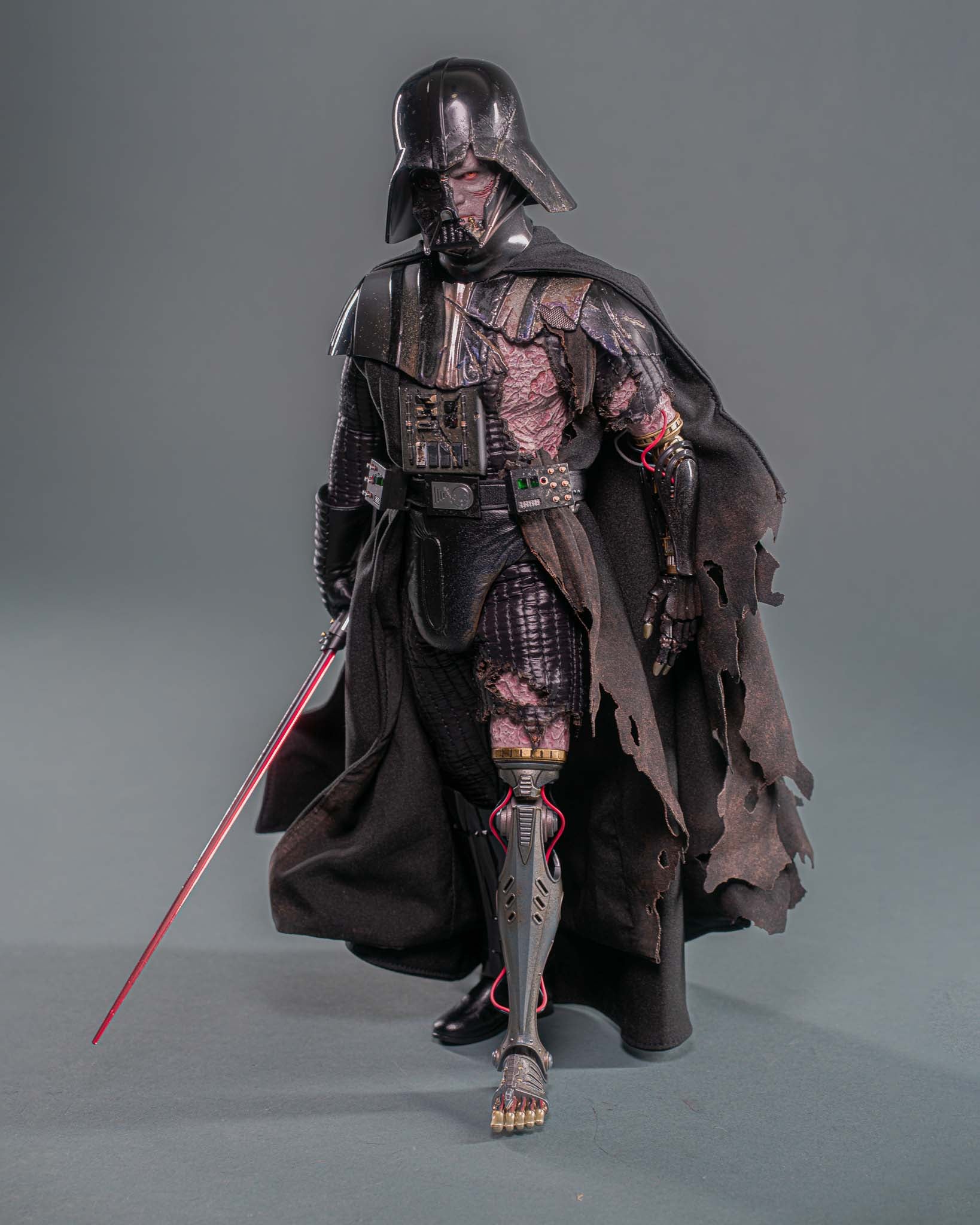 Hot Toys DX45B Star Wars Darth Vader Battle Damaged (Deluxe Version) (Special Edition) 1/6 Scale Collectibles Figure - Image 5