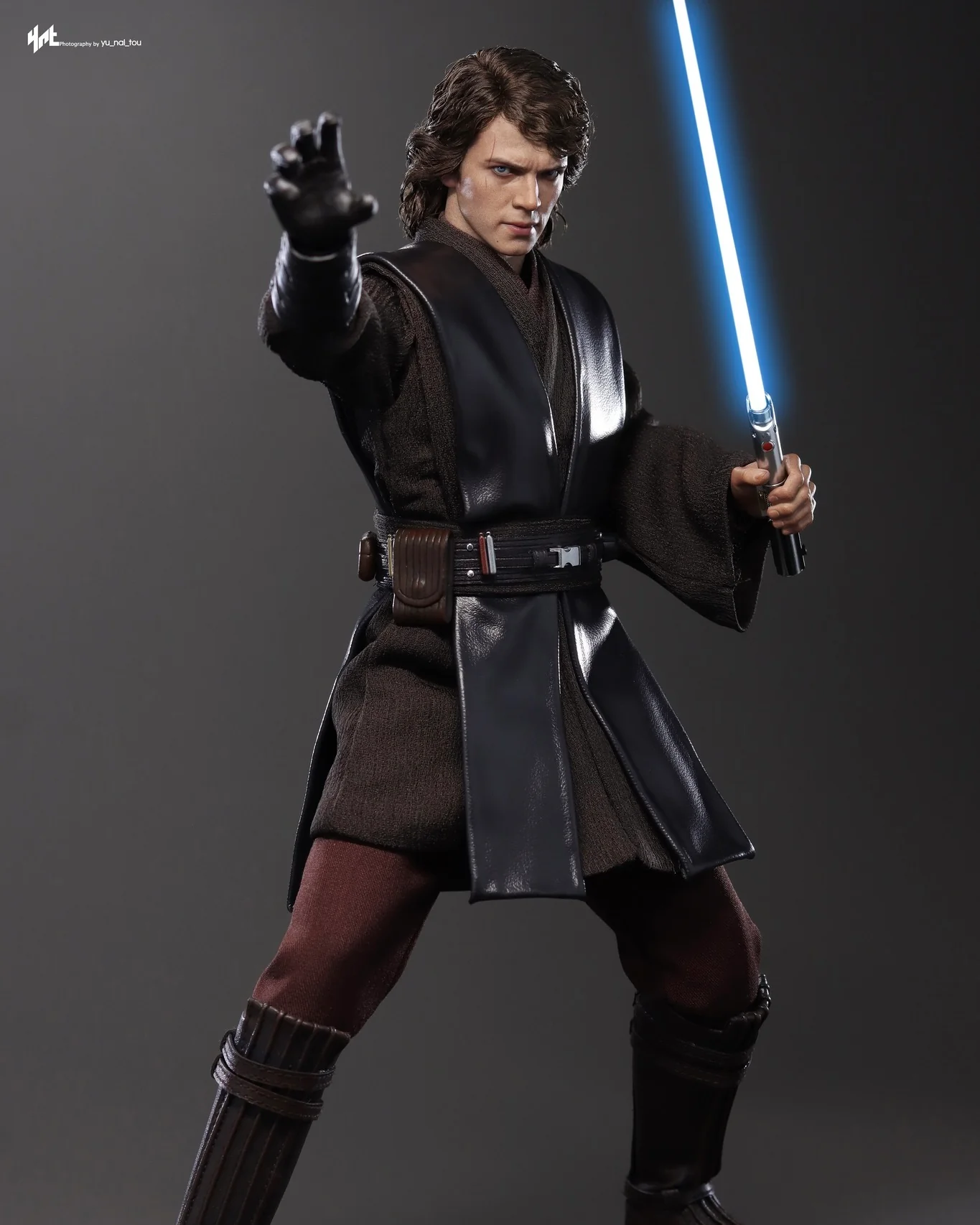 Hot Toys DX34AE Star Wars Episode III Revenge of the Sith 1/6th scale Anakin Skywalker TM Collectible Figure Toy Fair Exclusive - Image 3