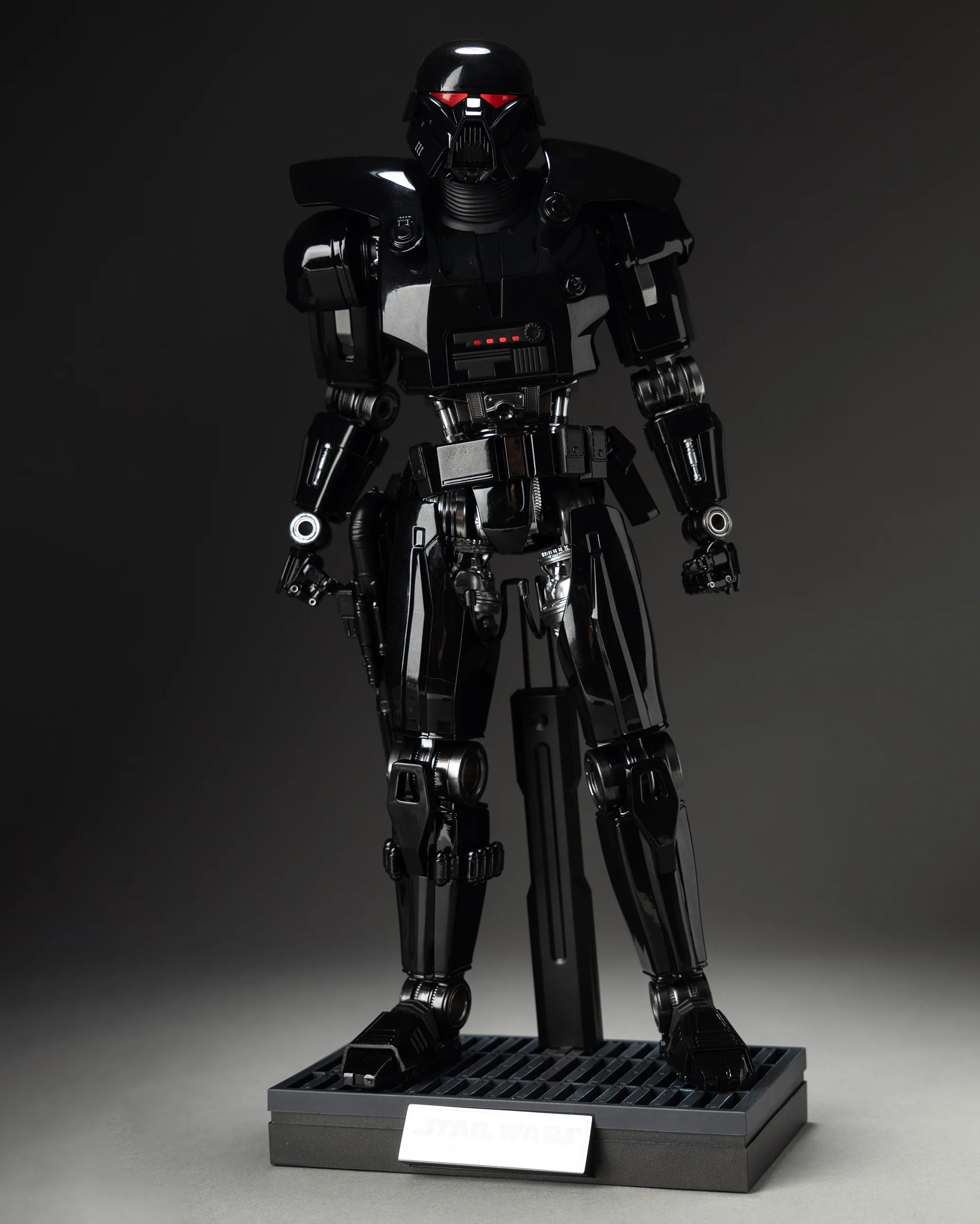 Hot toys TMS032 Star Wars The Mandalorian Dark Trooper - Image 4