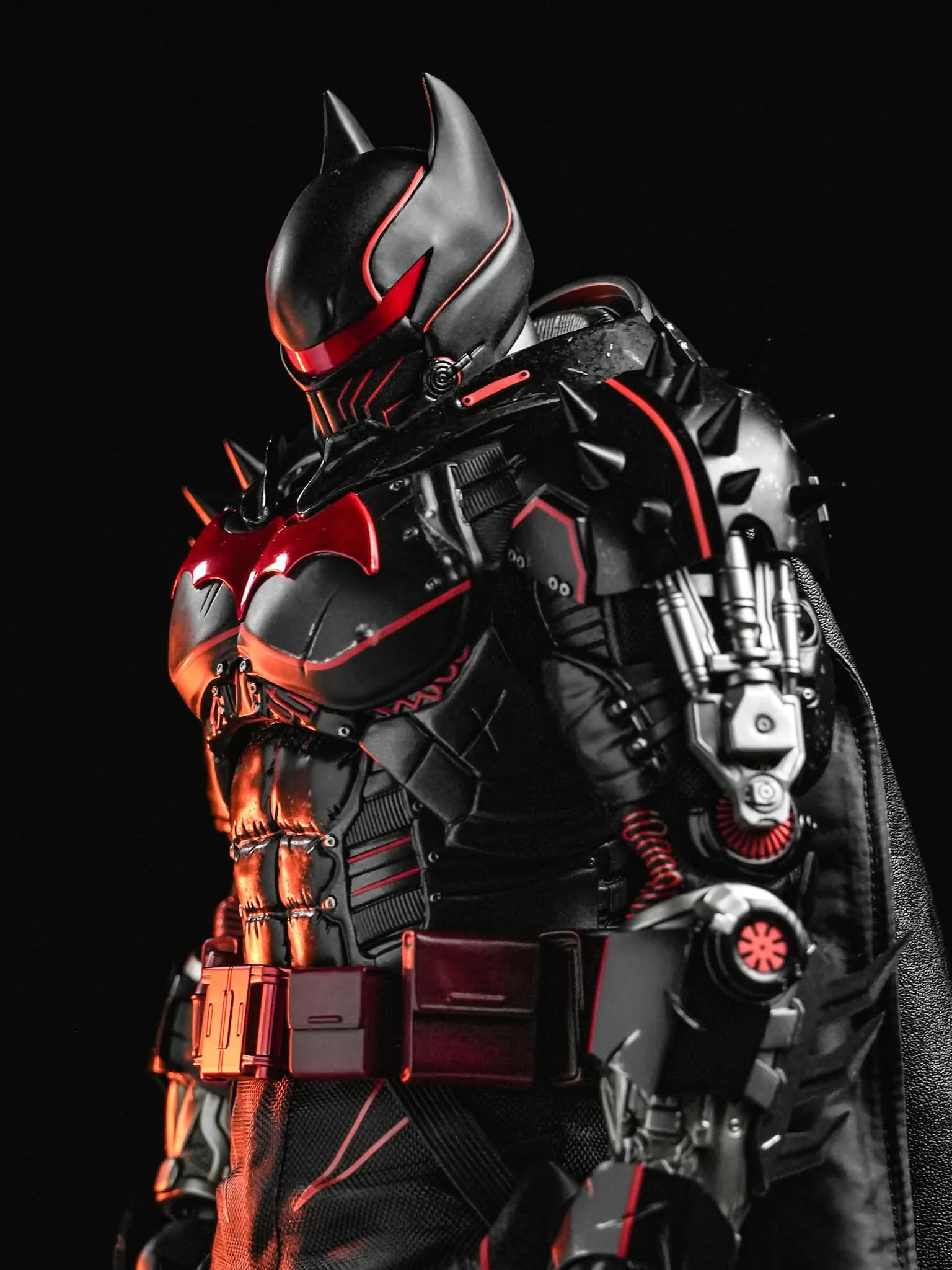 Hot Toys VGM73 Batman: Arkham Origins 1/6th scale Batman (XE Suit Hellbat Version) Collectible Figure [Hot Toys Exclusive] - Image 9